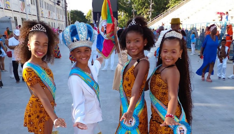 Carnaval Mirim 2025: Concurso elege Rei Momo e Rainha no Rio