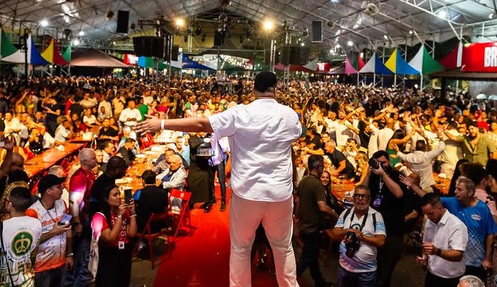 Noite dos Enredos revela segredos do Carnaval 2025!